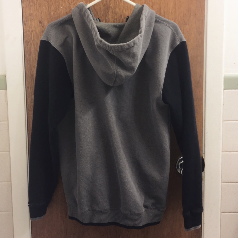 Black and gray Vans hoodie - Picture 2 of 4